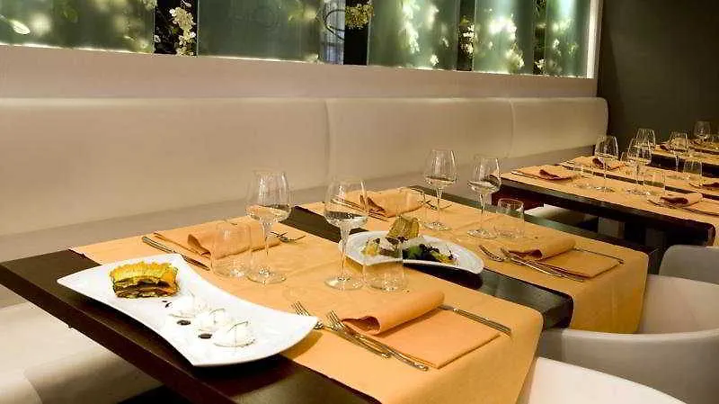 **** Hotel Savhotel Fiera Bologna Italy
